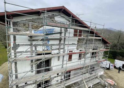 Travaux de renforcement de pignon sur grande maison (64)